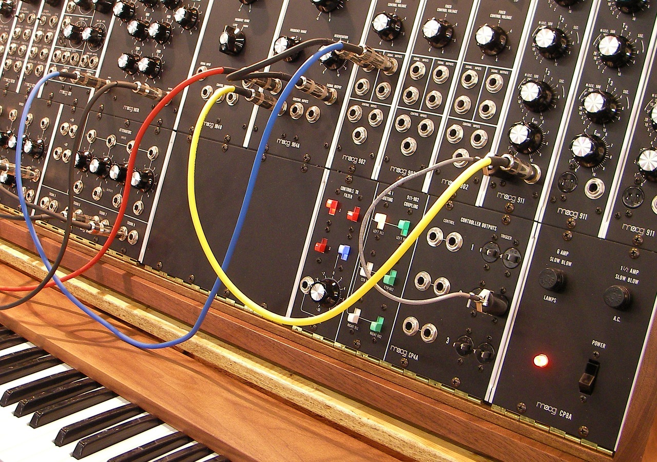 9 Worst Things You Can do to a Vintage Synth | Vintage Synth Explorer